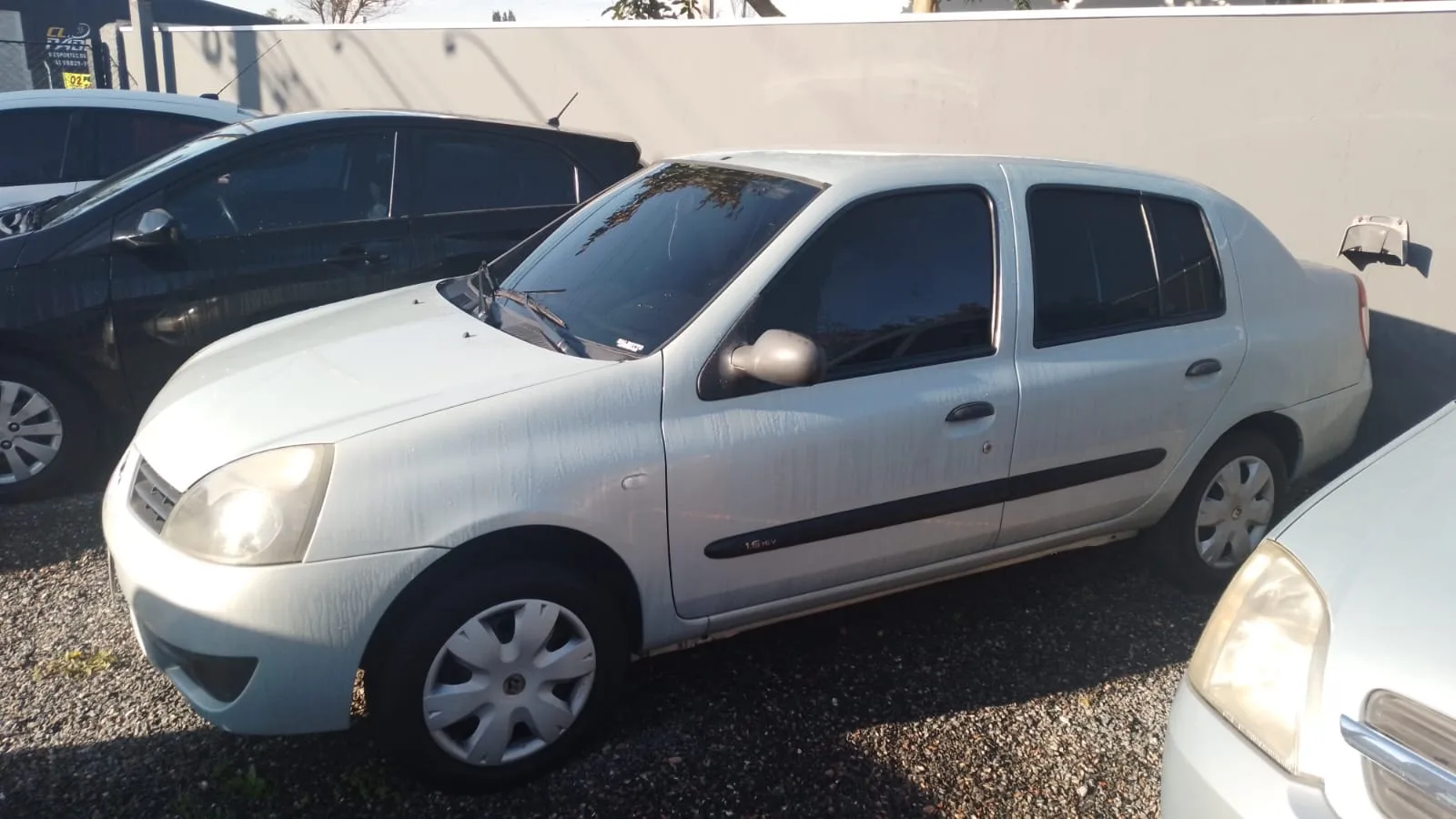 Renault Clio 1.6 2009 à venda na Dalzotto Automóveis em Campo Largo PR