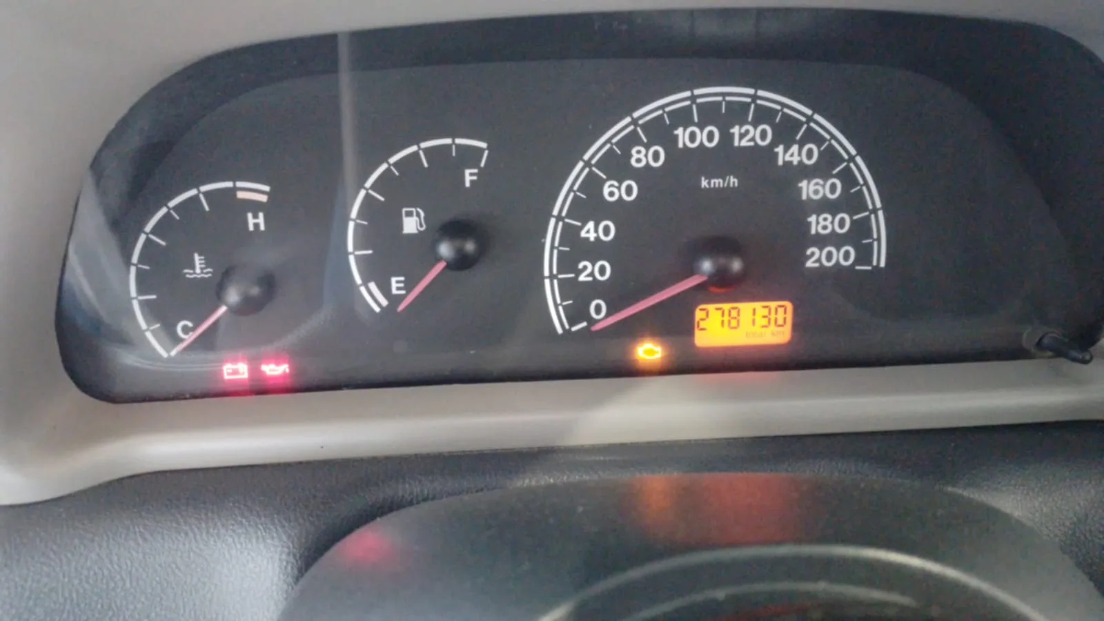Fiat Strada 1.4 à venda na Dalzotto Automóveis em Campo Largo PR