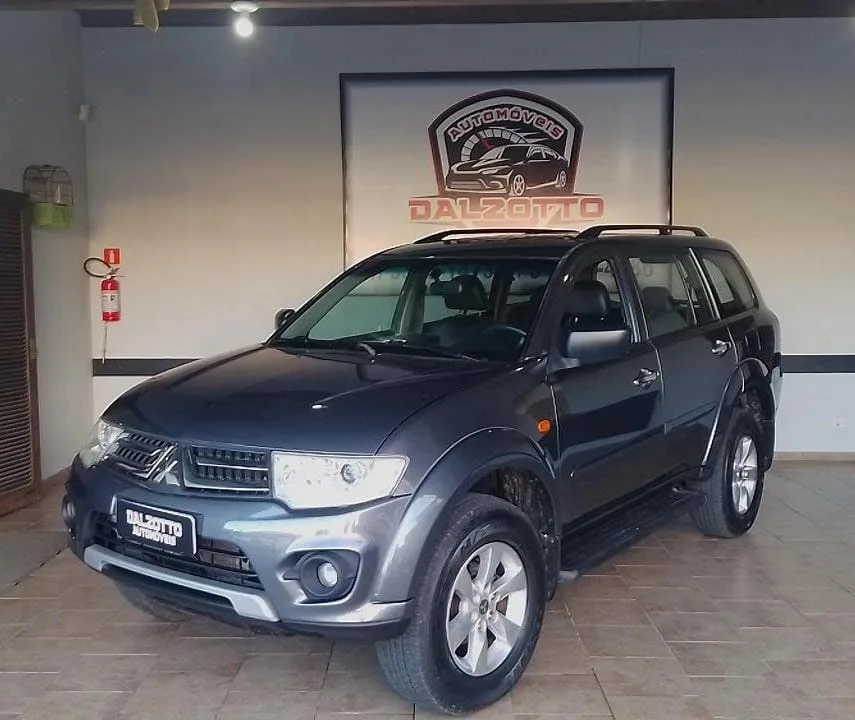 Mitsubishi Pajero à venda na Dalzotto Automóveis em Campo Largo PR