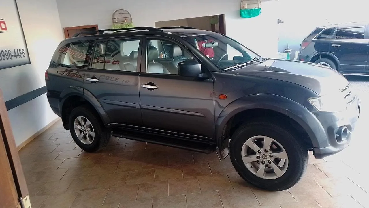 Mitsubishi Pajero à venda na Dalzotto Automóveis em Campo Largo PR