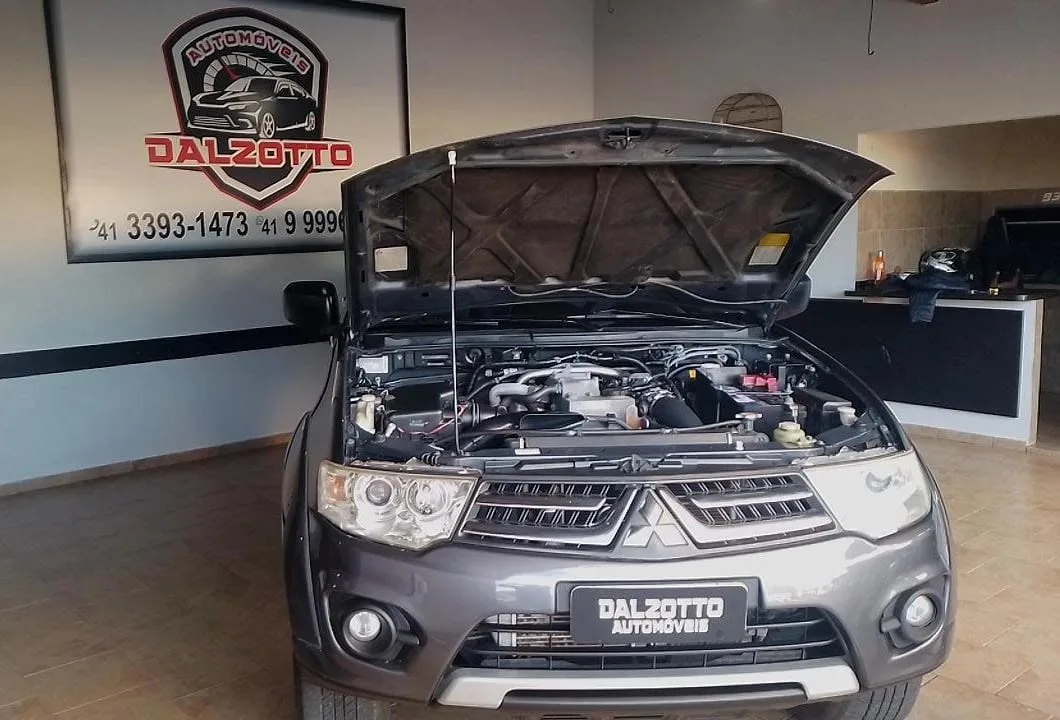 Mitsubishi Pajero à venda na Dalzotto Automóveis em Campo Largo PR